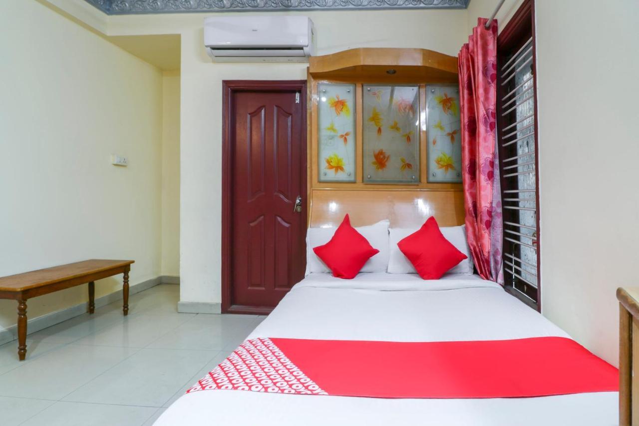 Oyo 71675 New Aishwarya Comforts Hotel Bangalore Bagian luar foto