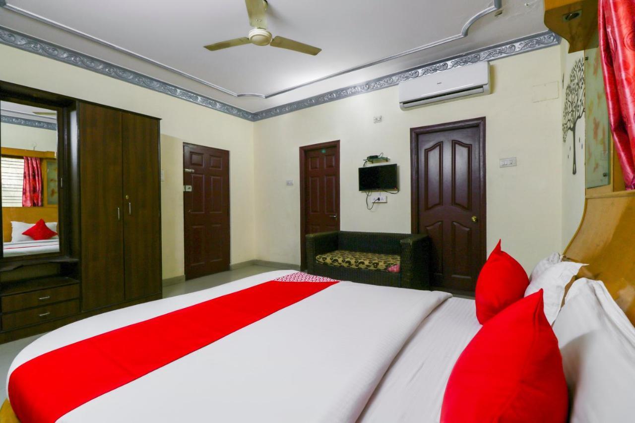 Oyo 71675 New Aishwarya Comforts Hotel Bangalore Bagian luar foto