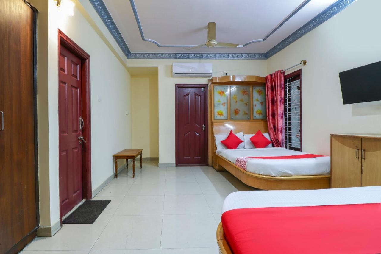 Oyo 71675 New Aishwarya Comforts Hotel Bangalore Bagian luar foto