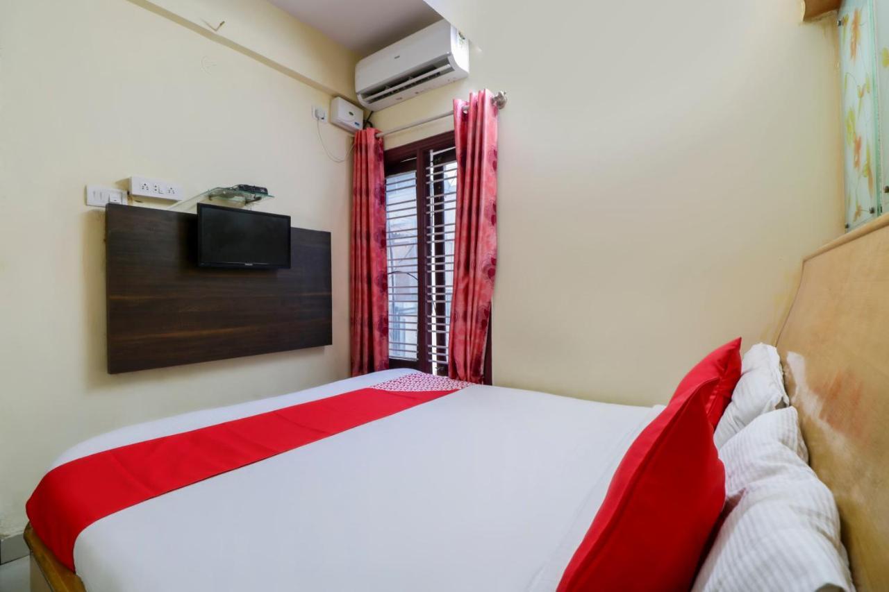 Oyo 71675 New Aishwarya Comforts Hotel Bangalore Bagian luar foto