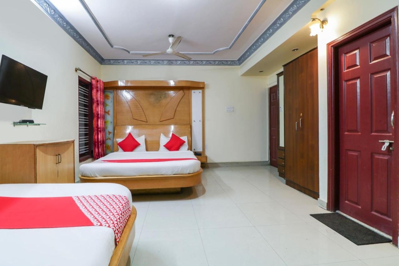 Oyo 71675 New Aishwarya Comforts Hotel Bangalore Bagian luar foto